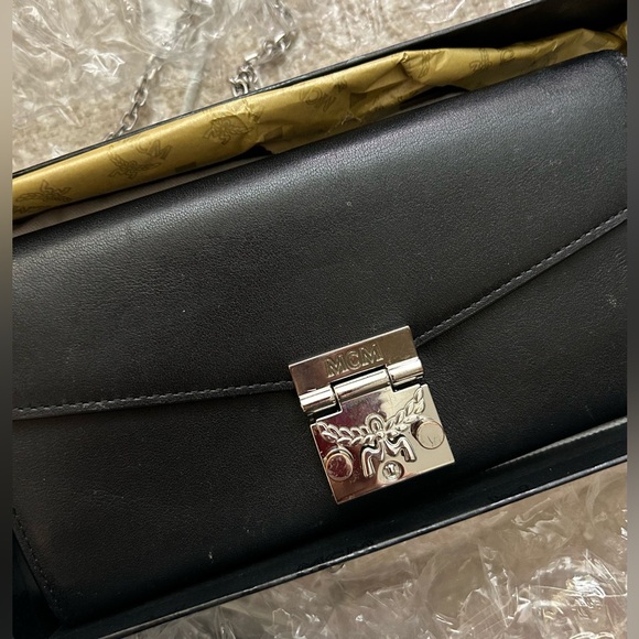 MCM Leather Crossbody Clutch Black Box Dust Bag Cards - Picture 14 of 15